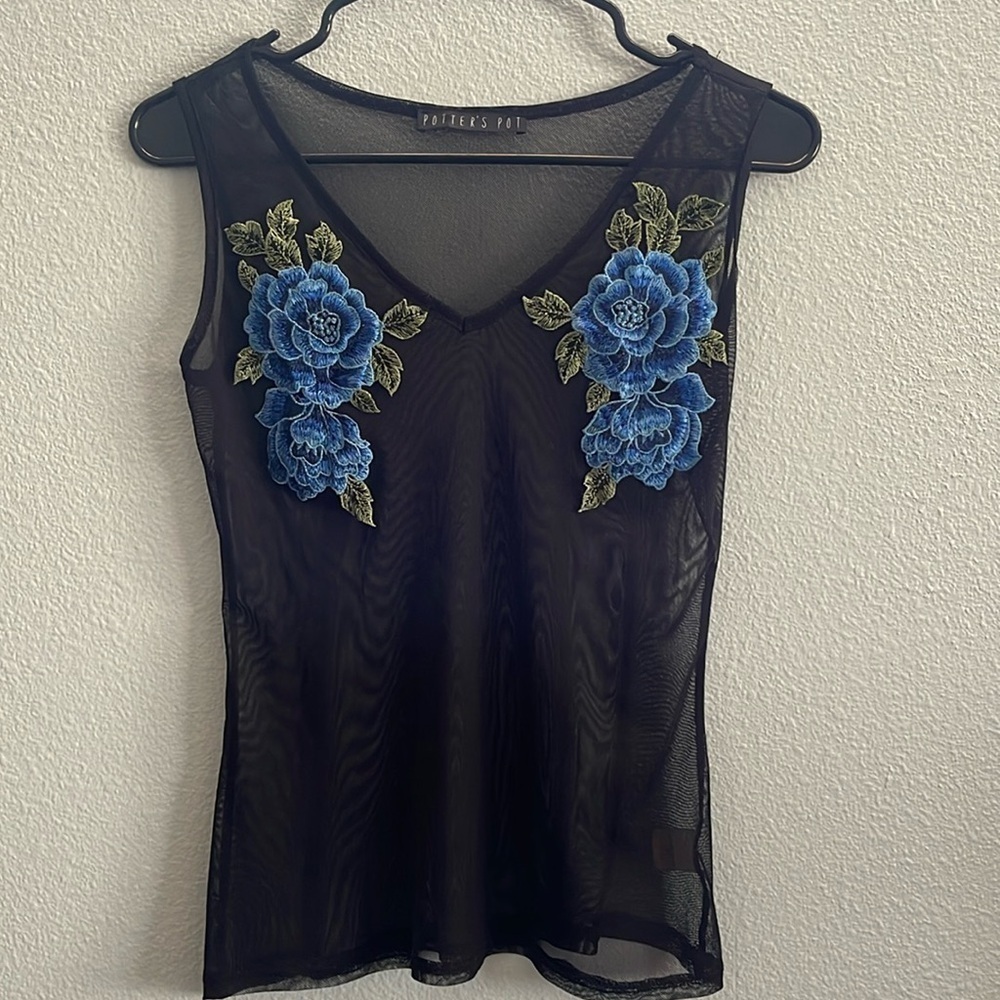 Potter’s Pot Mesh Top with Blue Flowers